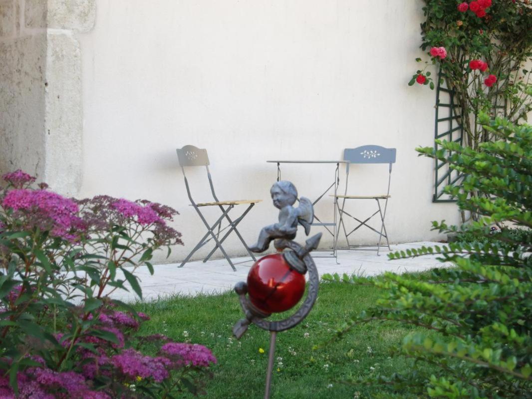 Bed and Breakfast Ferme Du Pigeonnier Montceau-et-Echarnant Exterior foto